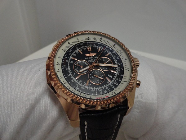 replica-breitling-photo-review-breitling-bentley-replica-wrist