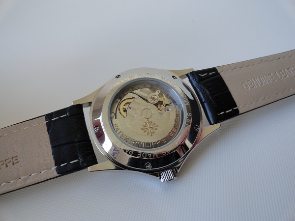 Caso Patek Philippe Indietro